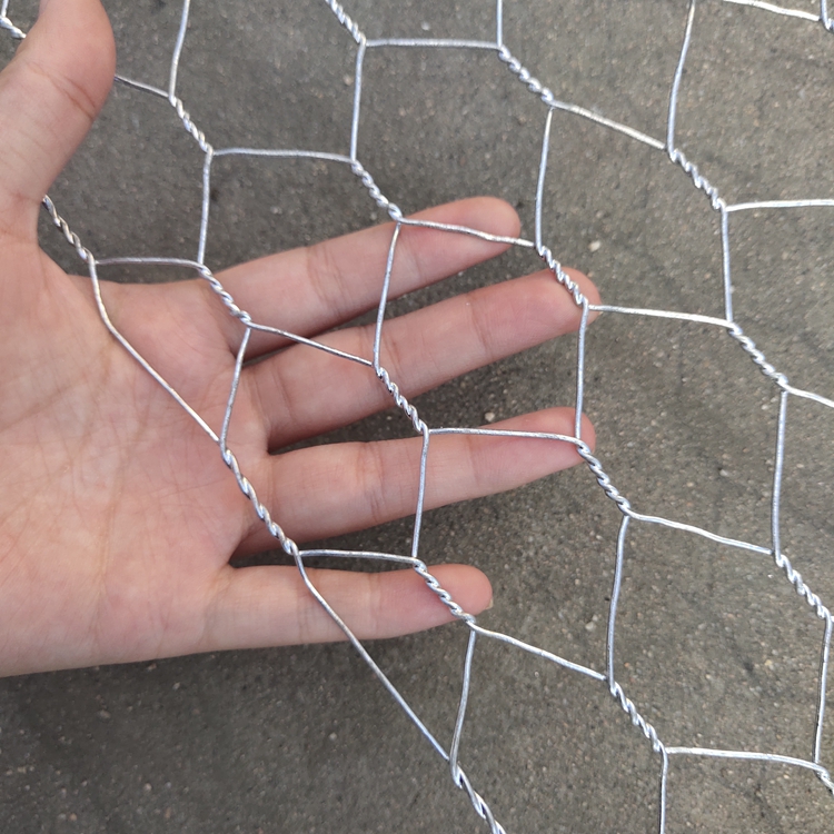 white chain link fence exporter