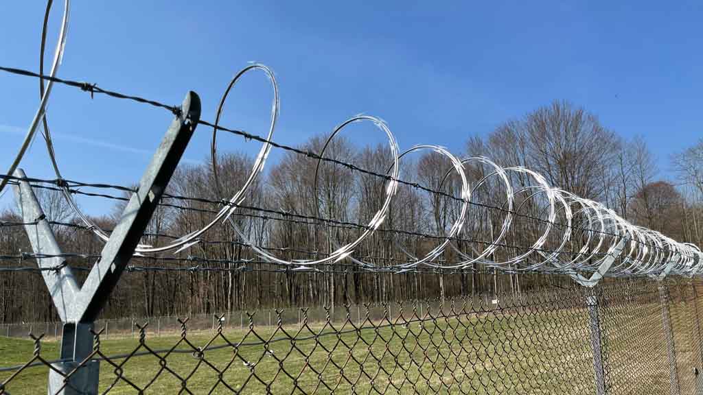 chain link fence(pvc coated) suppliers